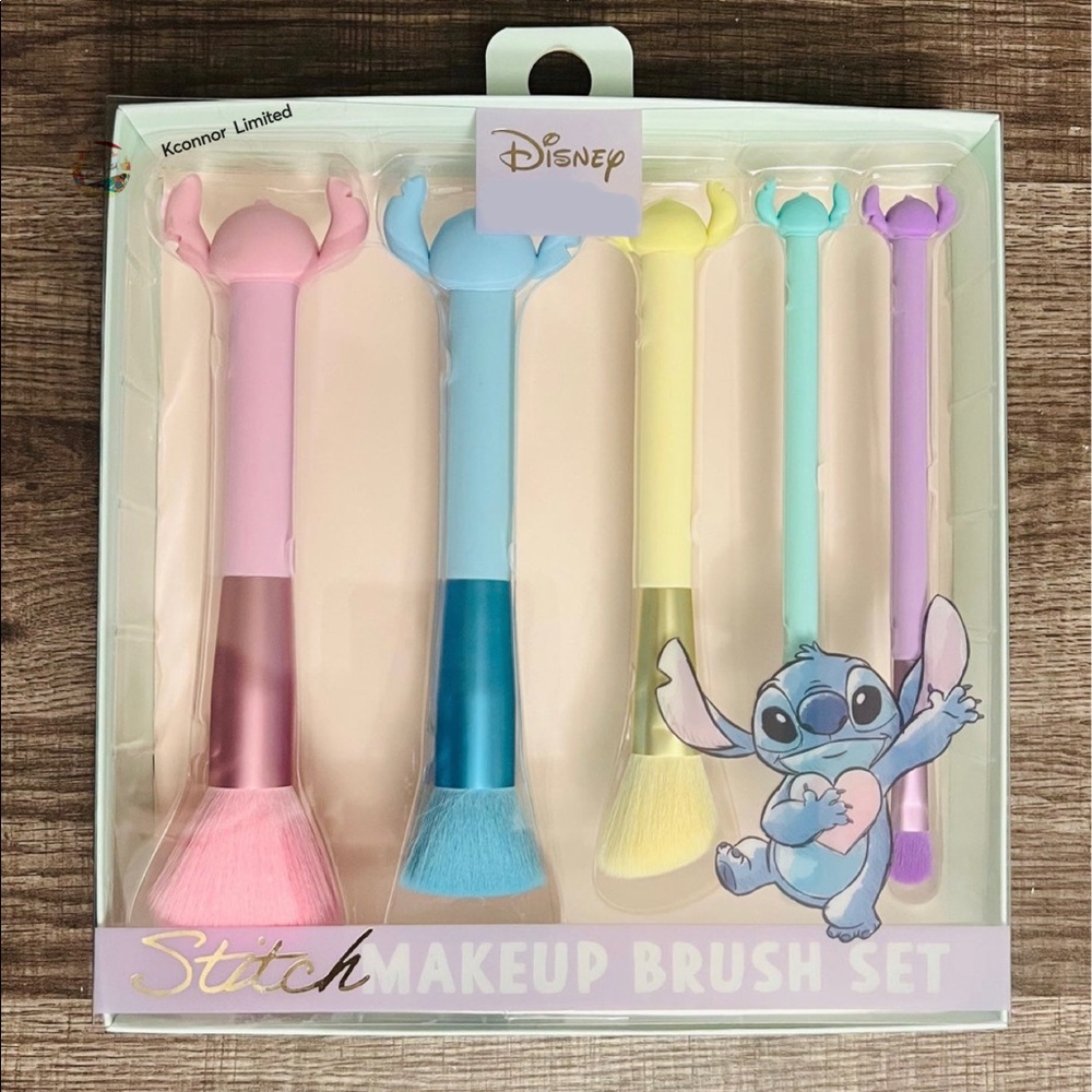Disney Stitch Make-up brush set